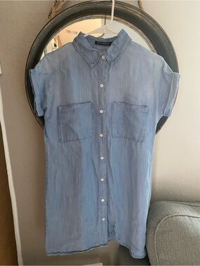 Light Blue Short-Sleeve Button-Down Denim Dress